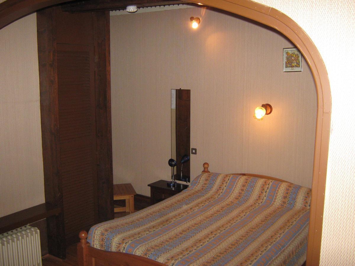 Logis Hotel Restaurant La Chaumiere Tournon-sur-Rhone Eksteriør bilde