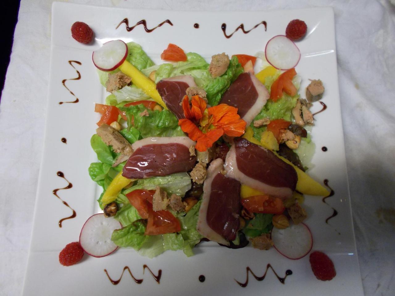 Logis Hotel Restaurant La Chaumiere Tournon-sur-Rhone Eksteriør bilde